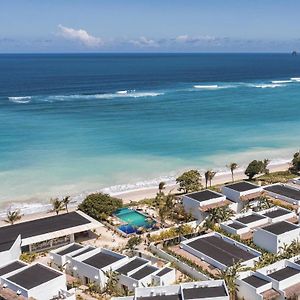 Amber Lombok Beach Resort Selong Belanak Exterior photo