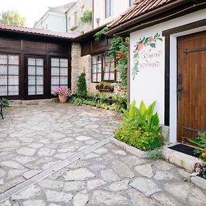 Hetman Hotel Kamenets-Podolsk Exterior photo