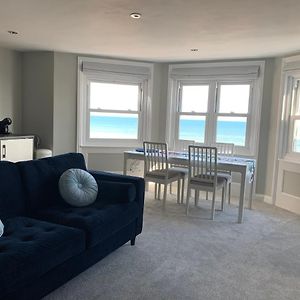 The Beachfront Lookout A Stunning Apartment With Perfect Sea View Worthing Exterior photo