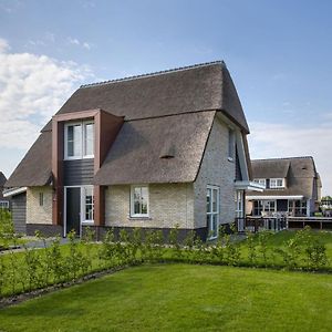 Chic Villa With A Fireplace At Tjeukemeer Delfstrahuizen Exterior photo