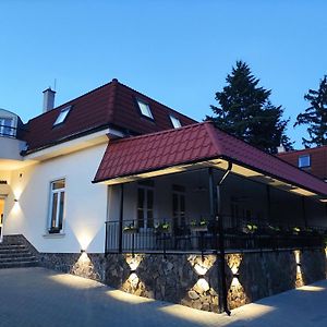 Zamocka Koruna U Hoffera Hotell Nitra Exterior photo