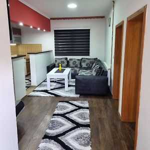 Apartman Vany Leilighet Tuzla Exterior photo