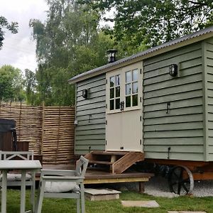 Romantic Shepherds Hut With Stunning Sunsets Villa Hollingbourne Exterior photo