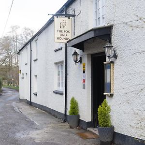 Fox And Hounds Llancarfan Hotell Barry Exterior photo