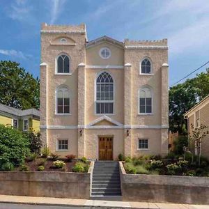 The Revival Room: Historic Staunton Exterior photo