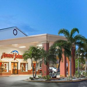 Howard Johnson By Wyndham Ft. Myers Fl Hotell Fort Myers Exterior photo