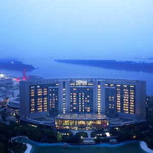 Hilton Nanjing Riverside Hotell Exterior photo