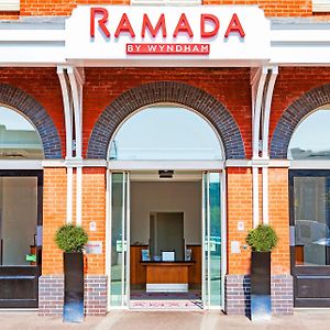 Ramada By Wyndham Belfast Hotell Exterior photo