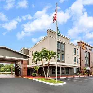 La Quinta By Wyndham St. Petersburg Northeast *Newly Renovated Hotell Exterior photo