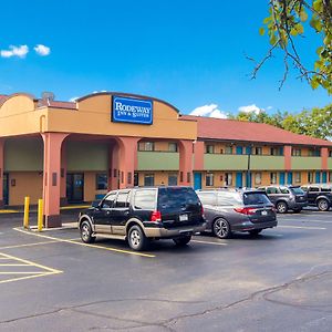 Rodeway Inn&Suites Monroeville-Pittsburgh Exterior photo