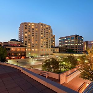 Hilton Madison Monona Terrace Hotell Exterior photo