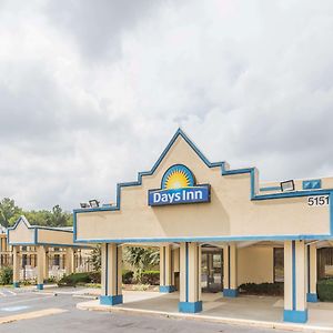 Days Inn By Wyndham Camp Springs Andrews Afb Exterior photo