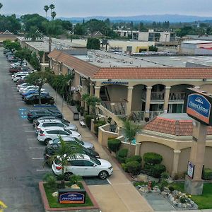 Howard Johnson By Wyndham Buena Park Hotell Exterior photo