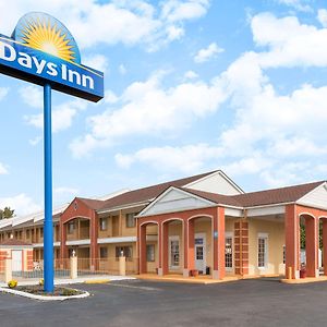 Days Inn By Wyndham Ottawa Exterior photo