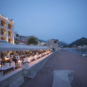 Hotel Riva By Aycon Petrovac Exterior photo