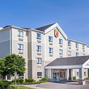 Super 8 By Wyndham Peterborough Hotell Exterior photo