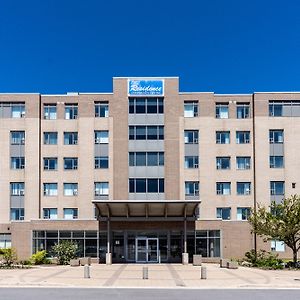 Residence & Conference Centre - Niagara-On-The-Lake Sainte-Catherine Exterior photo