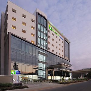 Holiday Inn Express Bengaluru Yeshwantpur, An Ihg Hotel Exterior photo