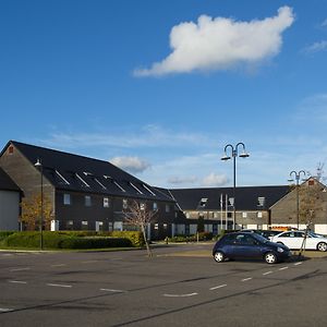 Holiday Inn Express London - Epsom Downs Exterior photo