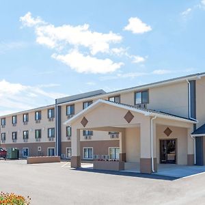 Super 8 By Wyndham Bath Hammondsport Area Motel Exterior photo