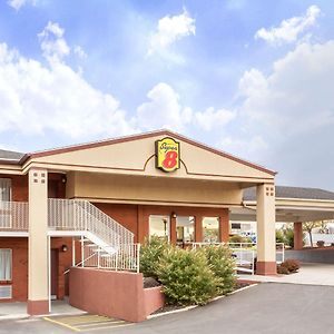 Super 8 By Wyndham Salina/Scenic Hills Area Hotell Exterior photo