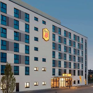 Super 8 By Wyndham Oberhausen Am Centro Hotell Exterior photo