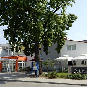 Atrium Gaestezimmer Und Restaurant - Hohenau An Der March Hotell Exterior photo