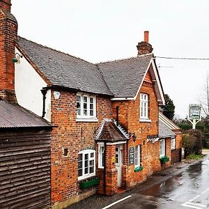 The Six Bells Hotell Newbury  Exterior photo