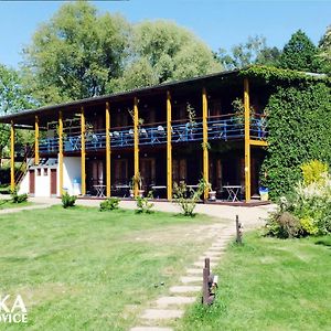 Lavka Park Skochovice Hotell Vrané nad Vltavou Exterior photo