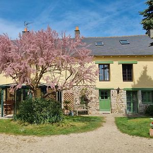 Les Berges De La Planchette Bed & Breakfast Yvignac-la-Tour Exterior photo