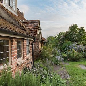 Moat Farm House Villa Ash  Exterior photo