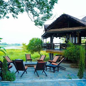 Sapana Village Lodge Sauraha Exterior photo