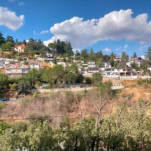 Apartamento Rural Leilighet Miraflores de la Sierra Exterior photo