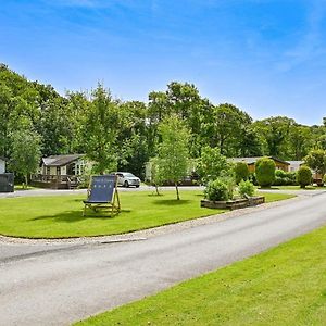 Notter Bridge Holiday Park Hotell Landrake Exterior photo