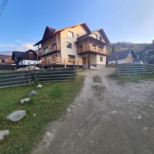 Casa Bujor De Munte Dragoslavele Hotell Exterior photo