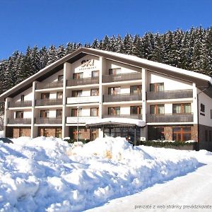 Ski Apartman Sajmon So Saunou Leilighet Makov Exterior photo