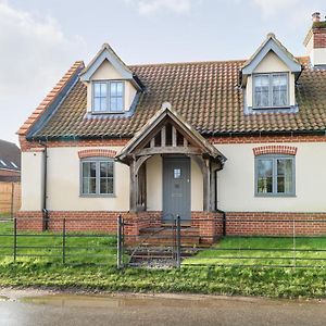 Hillside Cottage Beeston  Exterior photo