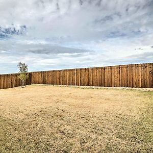 Sleek Fort Worth Home With Covered Patio! Exterior photo