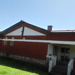 Knowledge For Change House Hotell Fort Portal Exterior photo