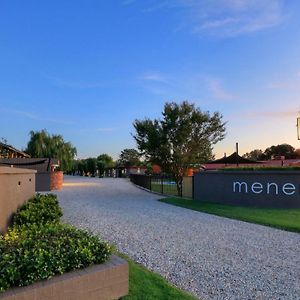 Motel Meneres Corowa Exterior photo