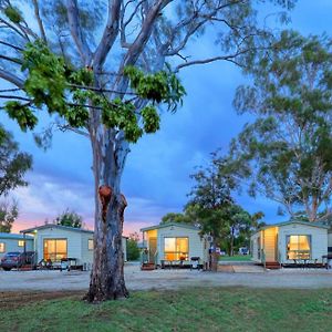 Kerang Holiday Park Hotell Exterior photo