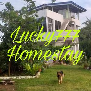 Lucky777 Homestay Mambajao Exterior photo