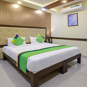 Treebo Naaz Royal Hotell Thanjavur Exterior photo