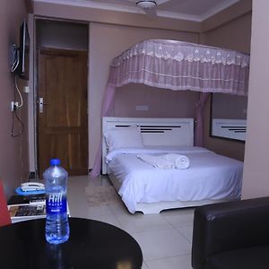 B10 Airport Lodge Dar-es-Salaam Exterior photo