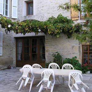 Le Clos Du Merry Hotell Joux-la-Ville Exterior photo