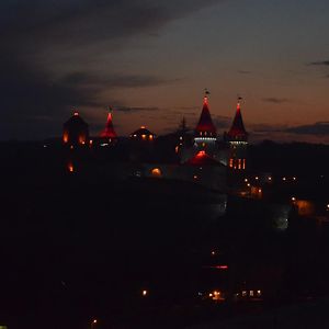 Джерело Hotell Kamenets-Podolsk Exterior photo