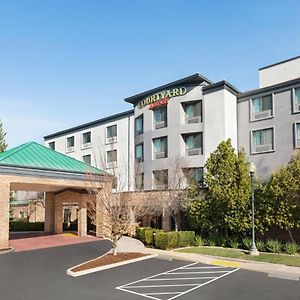 Courtyard By Marriott Sacramento Folsom Hotell Exterior photo