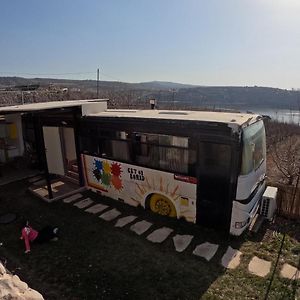 The Bus Leilighet Majdal Shams Exterior photo