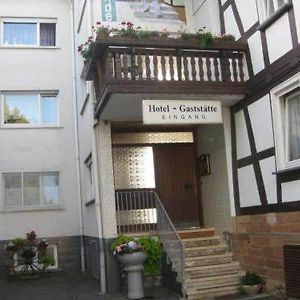 Gasthaus Zur Linde Hotell Staufenberg  Exterior photo