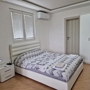 Apartman Tolosi Leilighet Podgorica Exterior photo